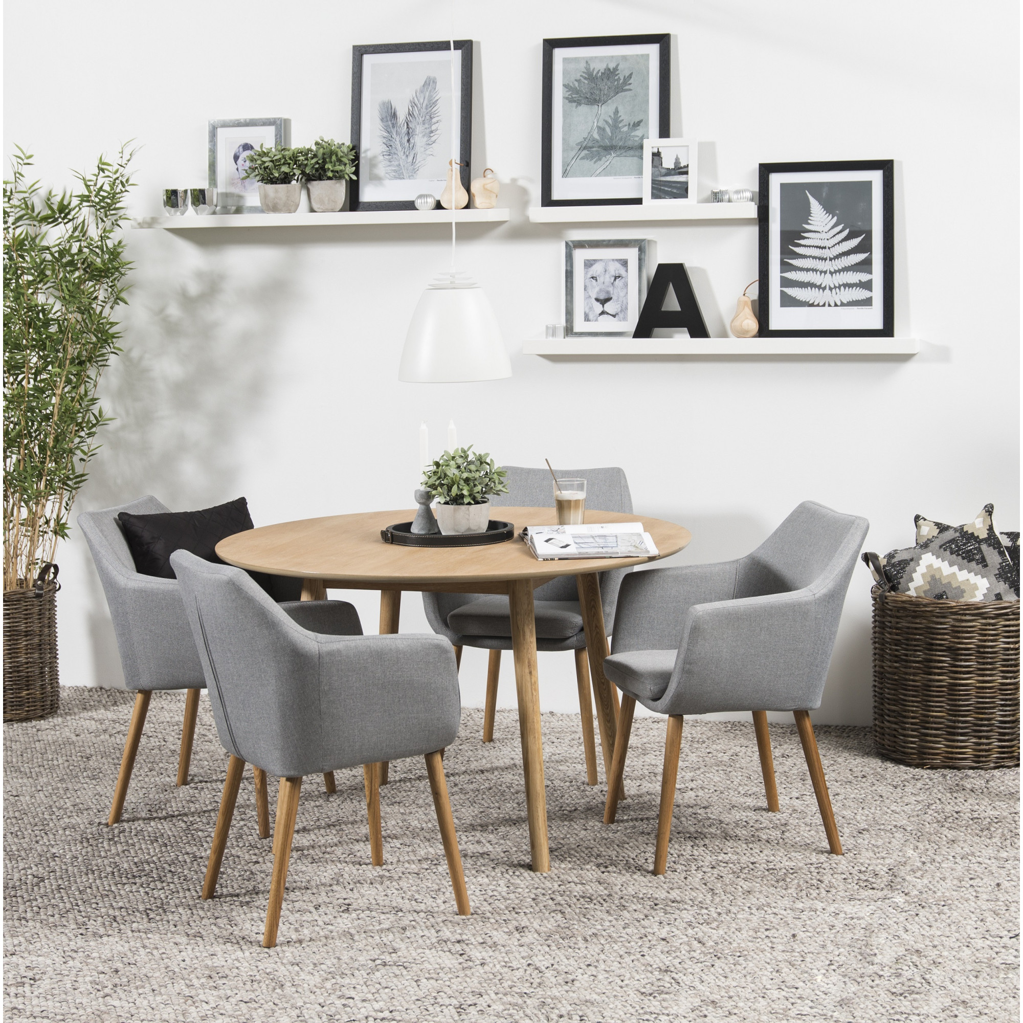 HAY Table ronde Loop Stand, 120 cm, bleu profond - chêne laqué | Finnish Design Shop