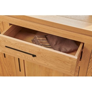 Buffet bas moderne en chêne clair : 1 tiroir et 3 portes | Hellin