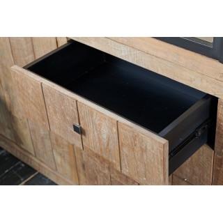 Vaisselier en bois massif recyclé pour une ambiance campagne aux accents indus