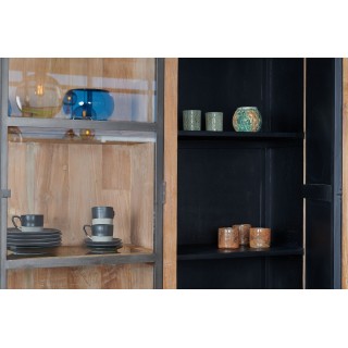 Vaisselier en bois massif recyclé pour une ambiance campagne aux accents indus