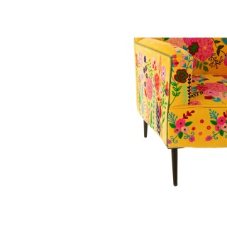 Fauteuil en tissu jaune aux broderies florales colorés - HELLIN