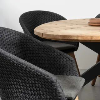 Table à manger de jardin triangulaire en teck et métal L160 CAP FERRET - HELLIN