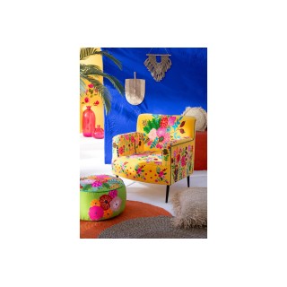 Fauteuil en tissu jaune aux broderies florales colorés - HELLIN