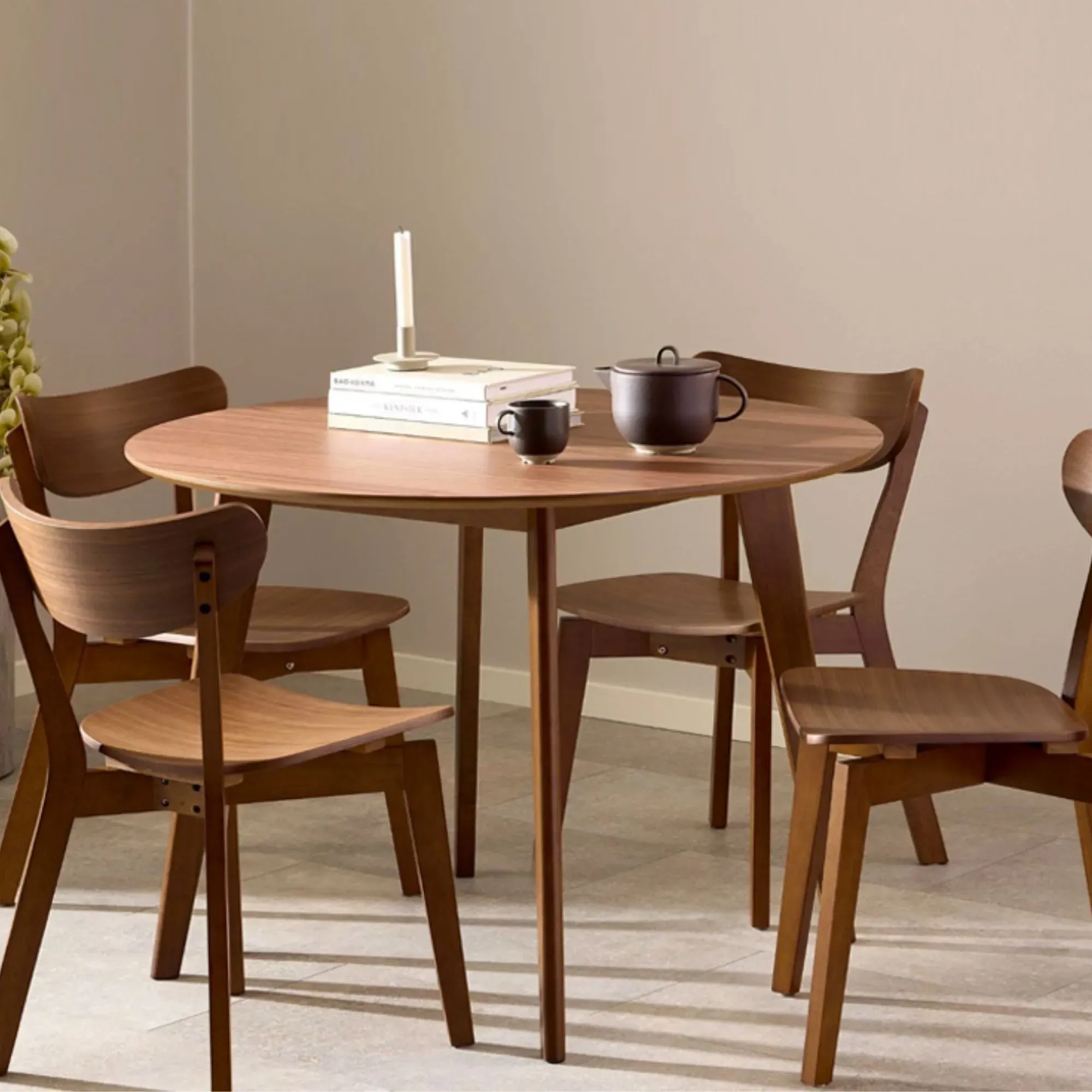 Table en teck massif avec ses 6 chaises