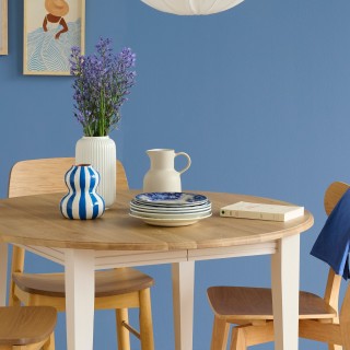 Table ronde extensible en chêne/grège 4/6 places D105 pieds fuseau VICTORIA - HELLIN