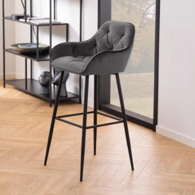 Chaise de bar avec accoudoirs en velours et métal (lot de 2) TERI - HELLIN