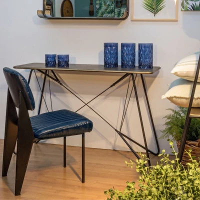 Chaise simili et piétement métal : style industriel / Clark | Hellin