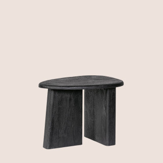 Table basse de salon triangulaire forme galet en bois de manguier L60 JUAREZ - HELLIN