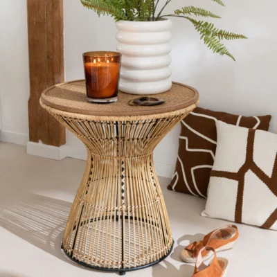 Bout de canapé ethnique en rotin et métal noir ANAYA - HELLIN