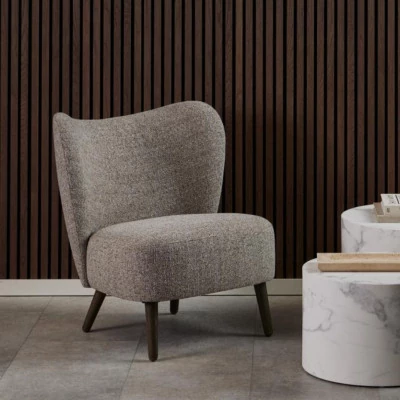 Fauteuil en tissu chiné crème et pieds en bois EROS - HELLIN