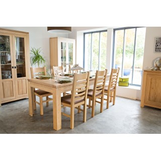 Table moderne avec allonges centrales en chêne clair Boston -HELLIN